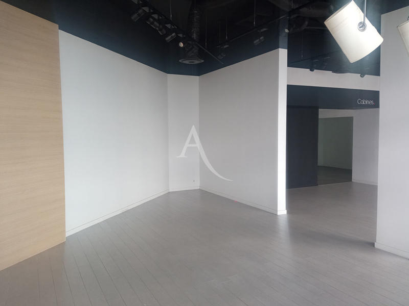 Local commercial - 95 m²