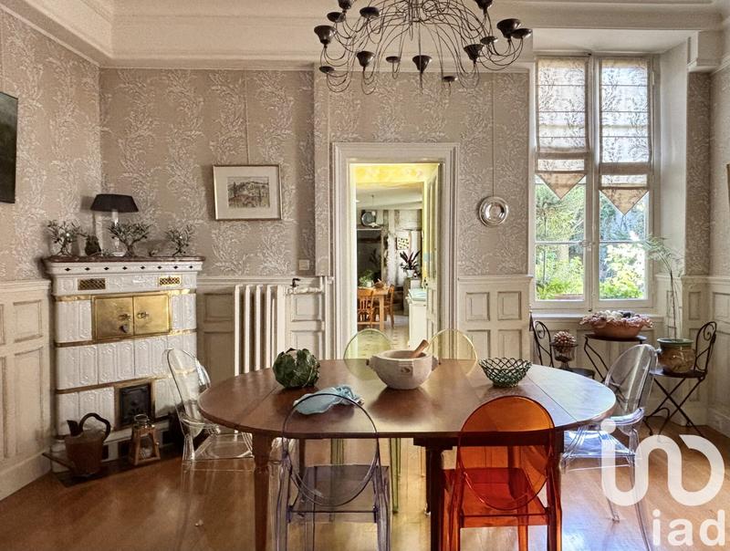 Maison - 286 m² - 11 pièces