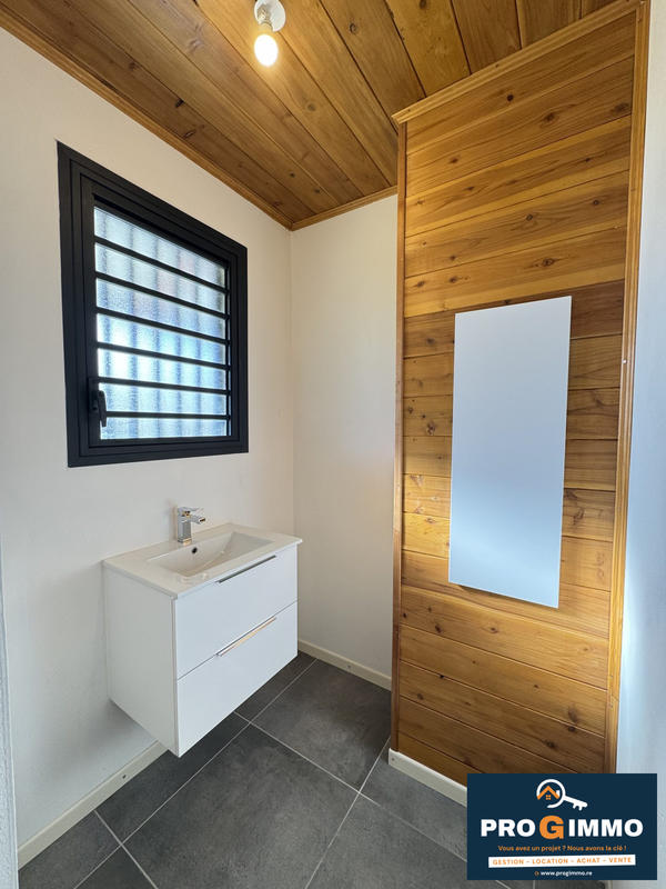 Maison traditionnelle - 90 m² - 4 pièces