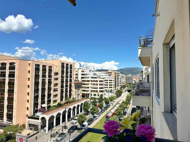 Appartement - 84 m² - 3 pièces