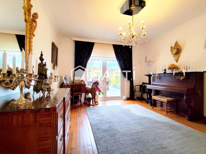 Maison - 151 m² - 7 pièces