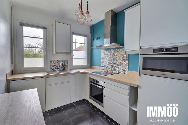 Maison - 90 m² - 5 pièces