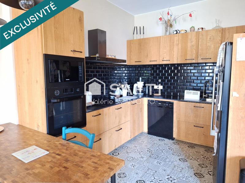 Maison de ville - 300 m² - 8 pièces