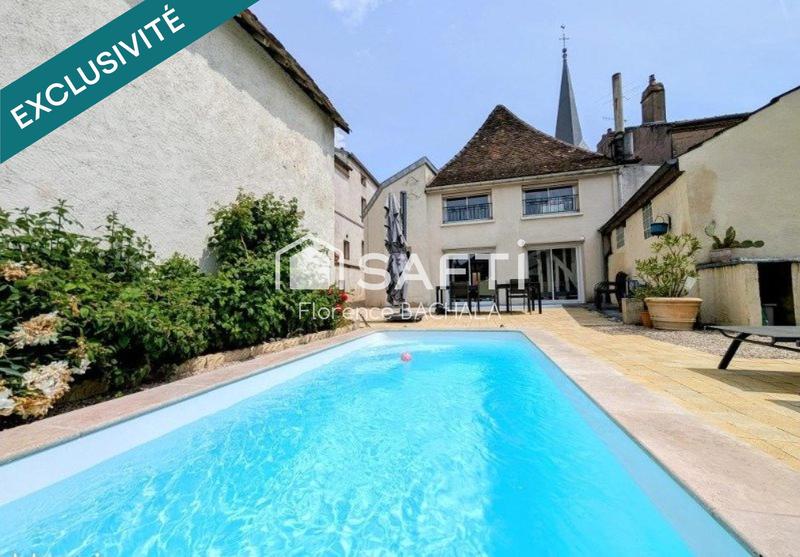 Maison - 208 m² - 7 pièces