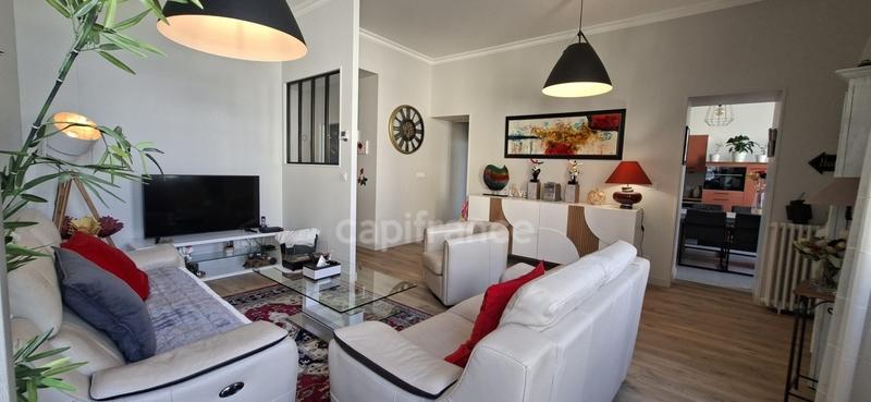 Appartement bourgeois - 103 m² - 3 pièces