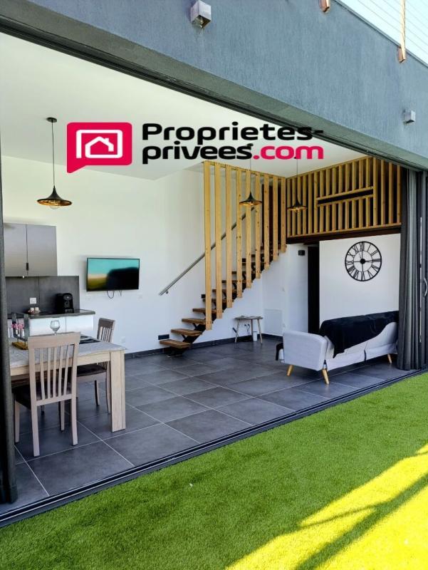 Propriété - 225 m² - 8 pièces
