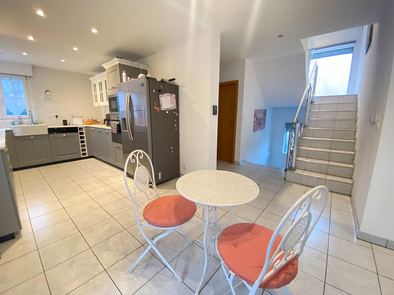 Maison - 181 m² - 5 pièces