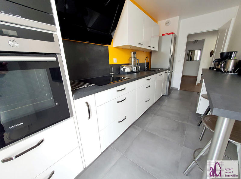 Appartement - 77 m² - 3 pièces