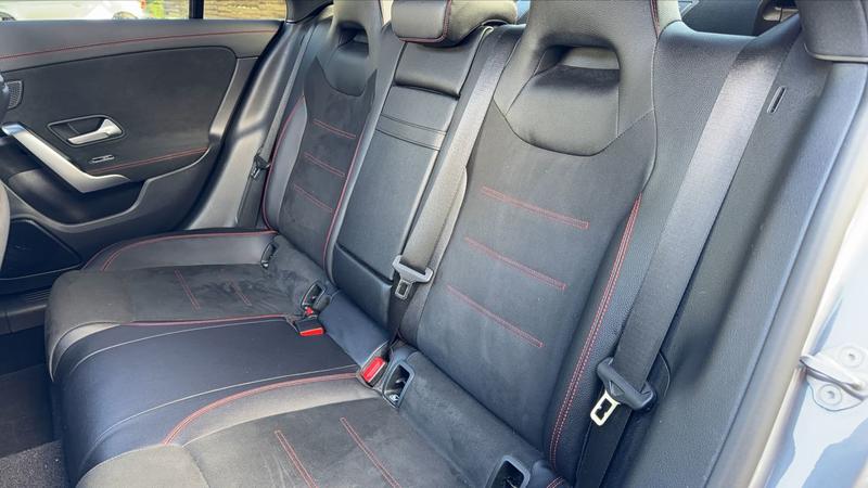 Mercedes Classe Cla 180d 116 7g-Dct Amg Line - Entretien constructeur Toit ouvrant