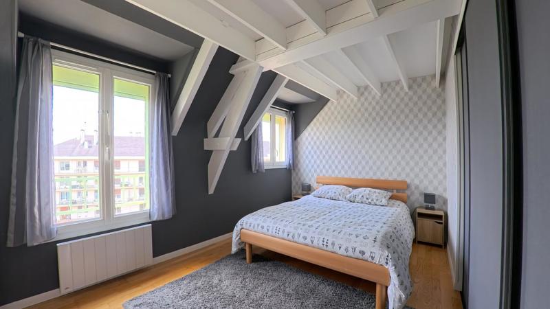 Appartement - 140 m² - 6 pièces