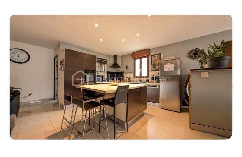 Maison - 166 m² - 6 pièces