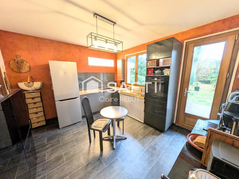 Maison - 140 m² - 6 pièces