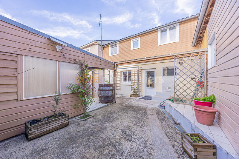 Maison - 92 m² - 5 pièces