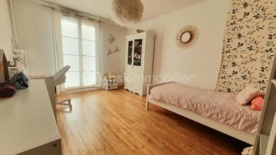 Appartement - 85 m² - 4 pièces