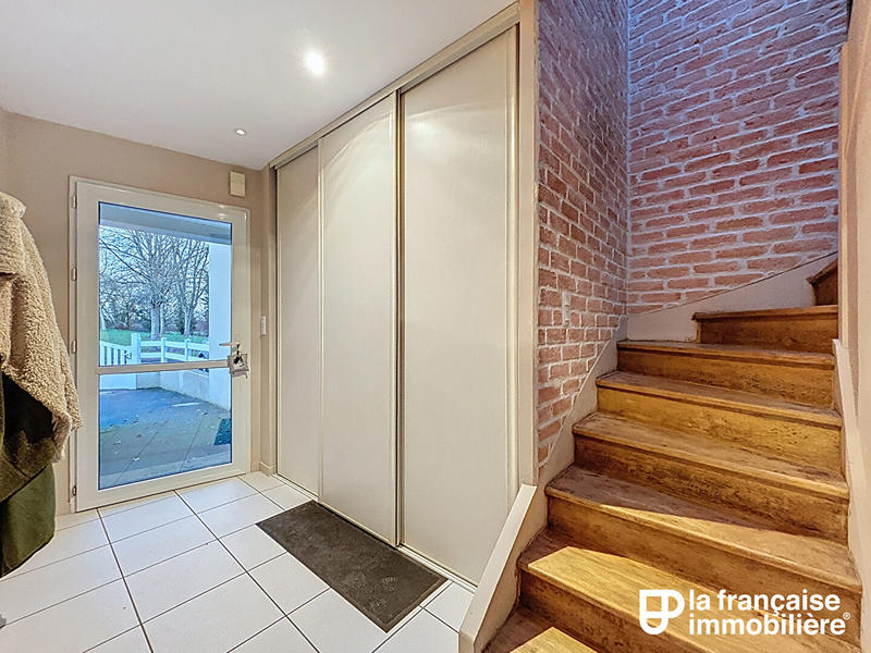 Maison - 210 m² - 9 pièces