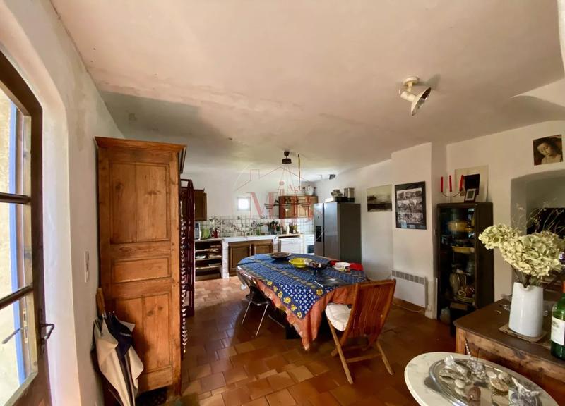 Mas - 478 m² - 15 pièces