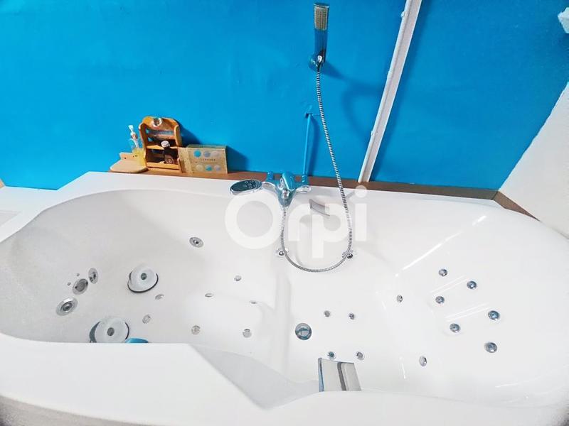 Maison - 175 m² - 8 pièces