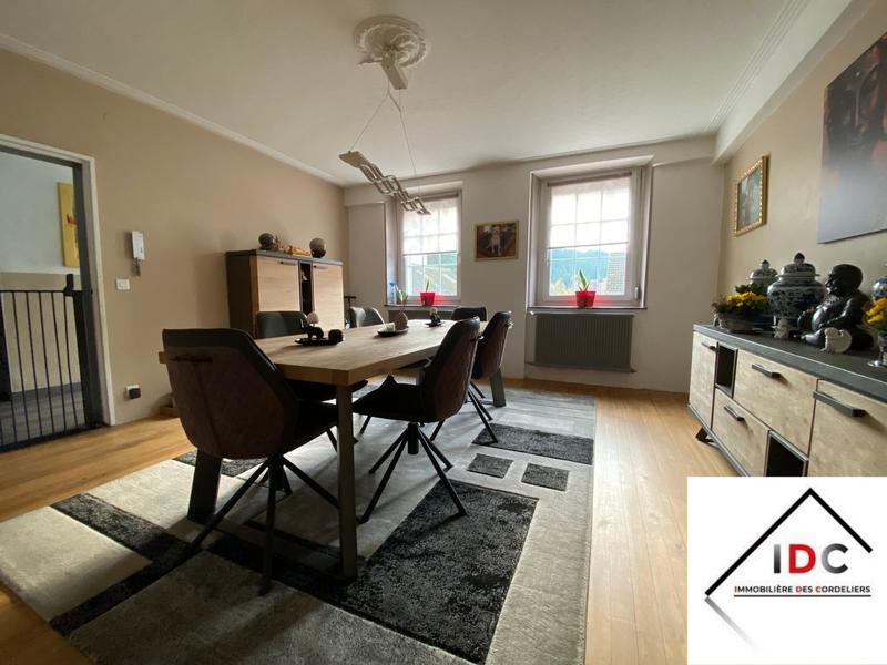 Maison - 265 m² - 7 pièces