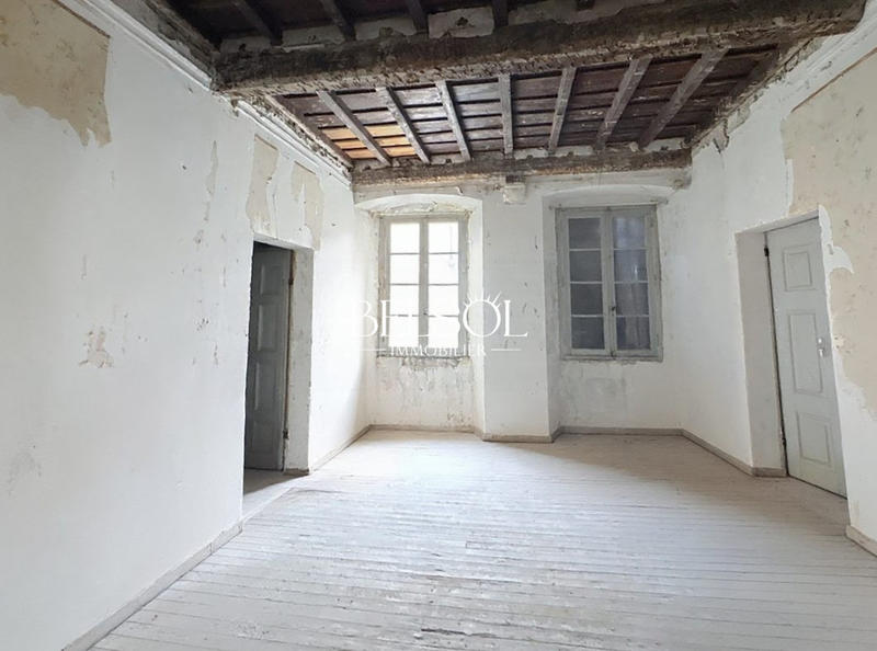 Maison ancienne - 300 m² - 12 pièces