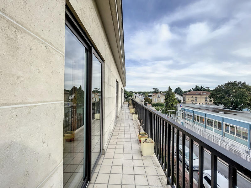 Appartement - 134 m² - 6 pièces