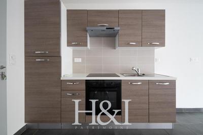 Propriété - 100 m² - 5 pièces