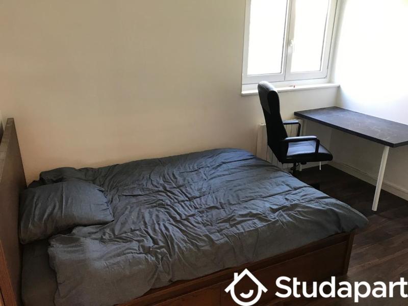 Chambre - 11 m² - 1 pièce