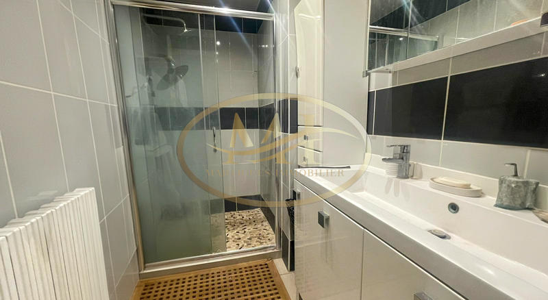 Appartement - 70 m² - 4 pièces