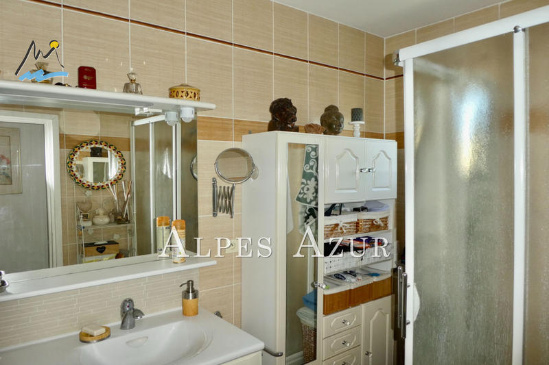 Appartement - 77 m² - 3 pièces