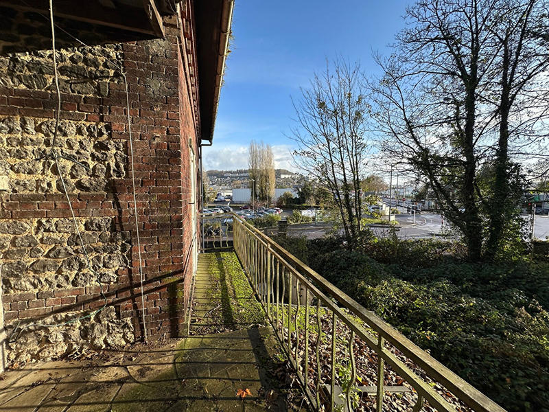 Maison - 135 m² - 8 pièces