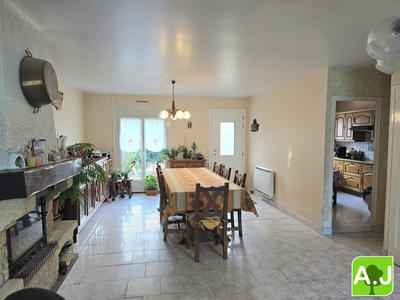 Maison - 102 m² - 5 pièces