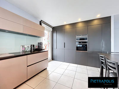 Appartement - 91 m² - 3 pièces