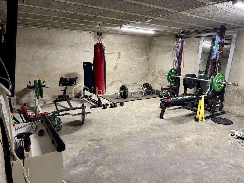 Maison - 210 m² - 8 pièces