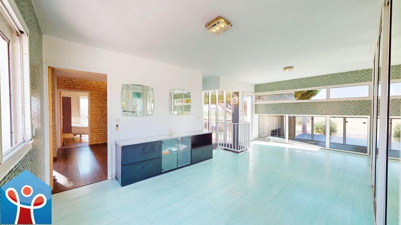 Maison - 230 m² - 5 pièces