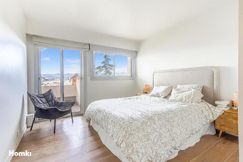 Appartement - 101 m² - 4 pièces