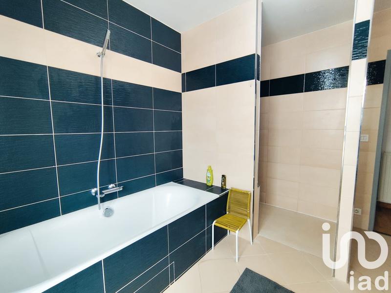 Maison - 180 m² - 6 pièces