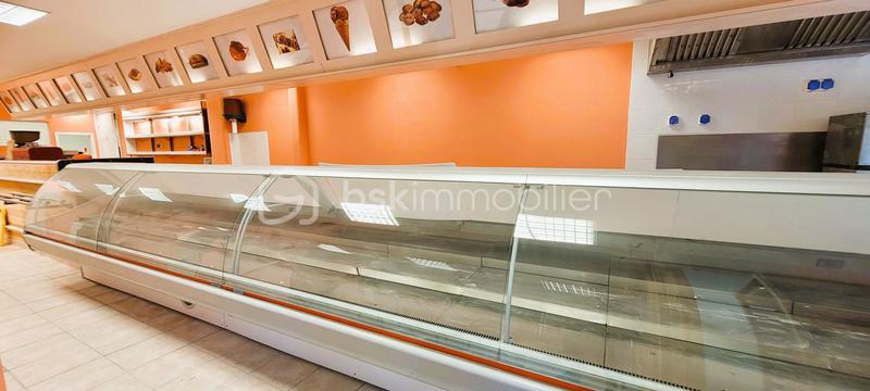 Appartement - 181 m² - 6 pièces