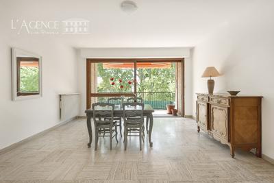 Appartement - 79 m² - 3 pièces