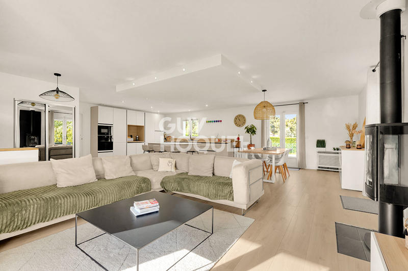 Maison - 143 m² - 6 pièces