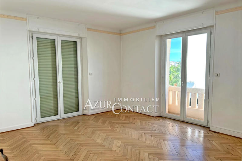 Appartement - 120 m² - 5 pièces