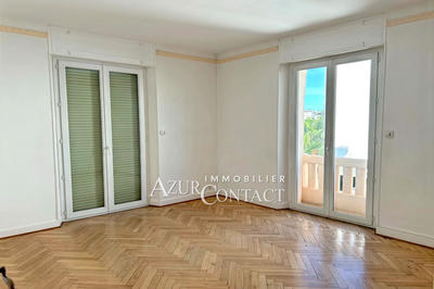 Appartement - 120 m² - 5 pièces
