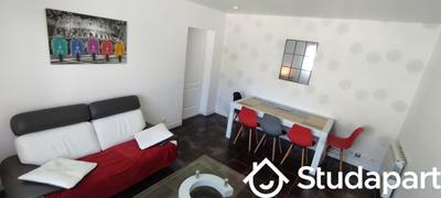 Chambre - 9 m² - 1 pièce