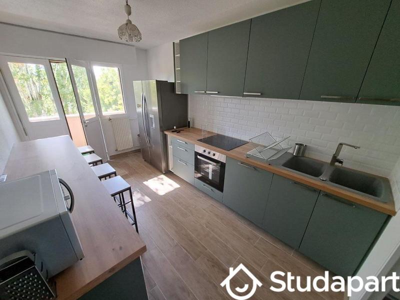 Chambre - 11 m² - 1 pièce