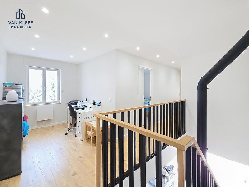 Villa - 258 m² - 9 pièces