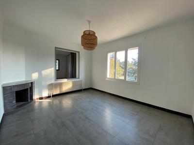 Maison - 207 m² - 6 pièces