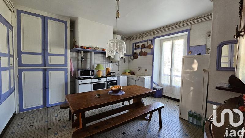 Maison - 205 m² - 7 pièces