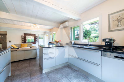 Villa - 177 m² - 6 pièces