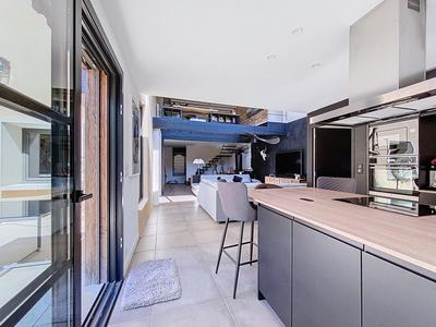 Maison - 263 m² - 7 pièces