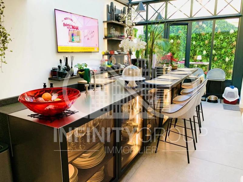 Maison de ville - 180 m² - 4 pièces