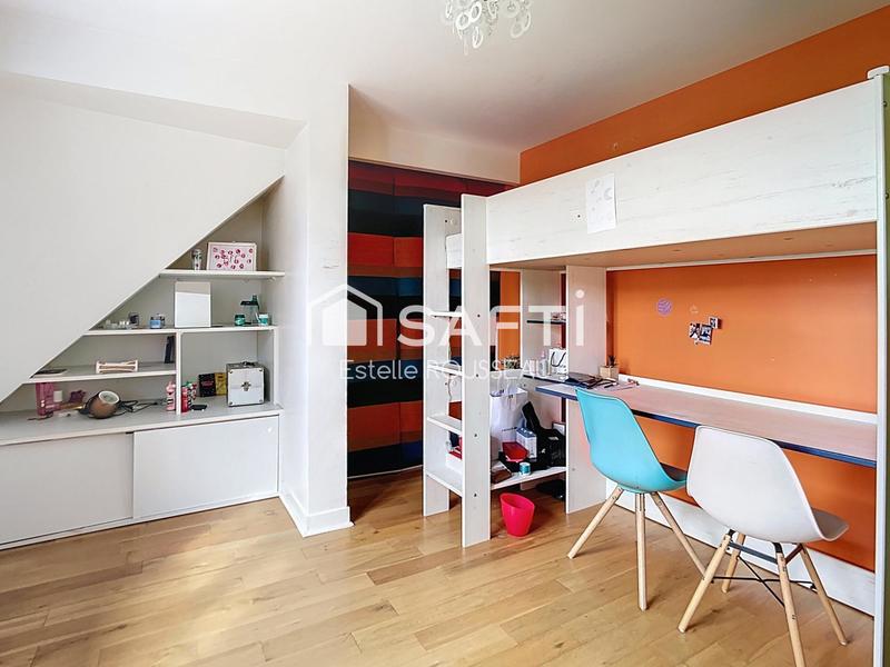 Maison - 145 m² - 8 pièces