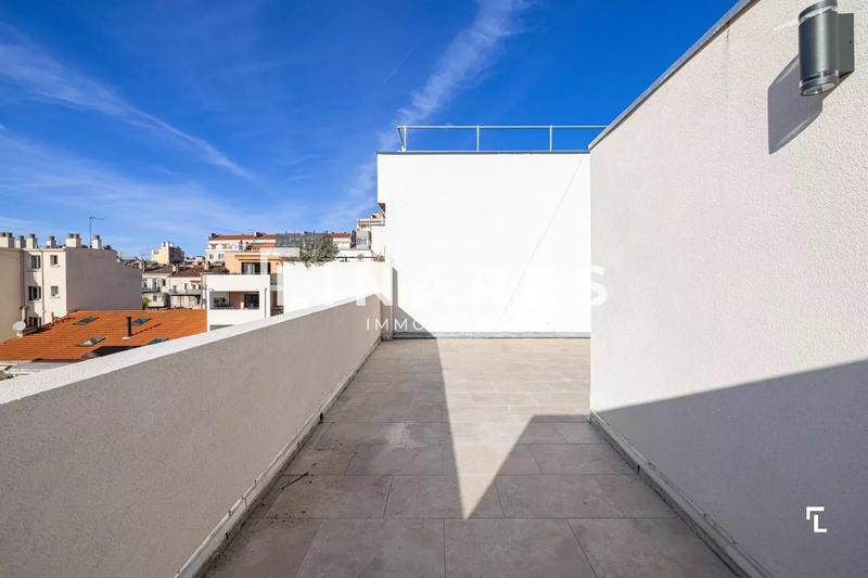 Appartement - 120 m² - 5 pièces